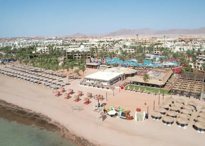 Resort Sea Edge By Rotana 5*