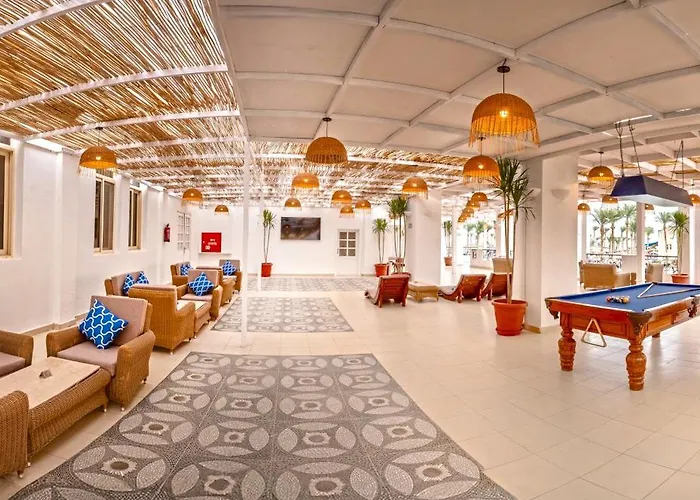 Sea Edge By Rotana 5*