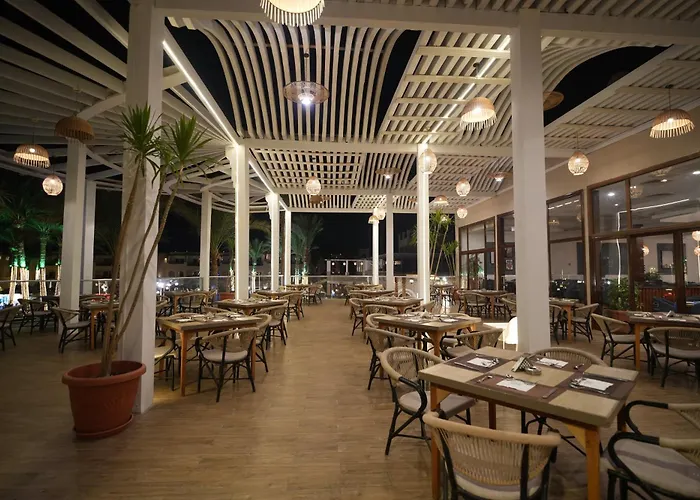 Resort Sea Edge By Rotana