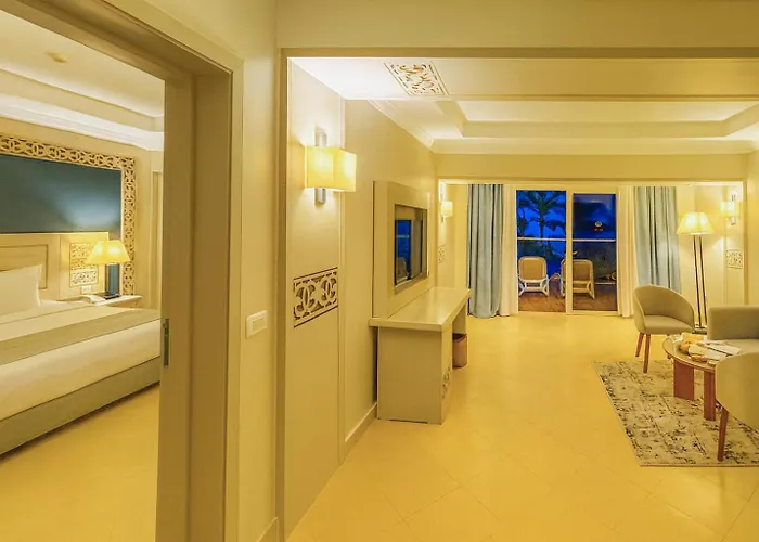 Sea Edge By Rotana 5* Şarm El-Şeyh