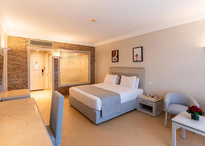 Sea Edge By Rotana